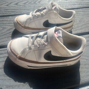 Kids white Nike court legacy toddler 9